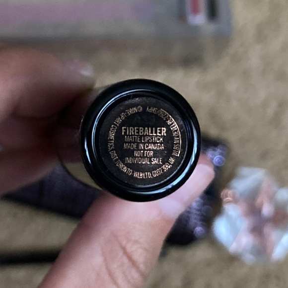 MAC Starlit Lip Bag: Red NWT - Picture 8 of 11